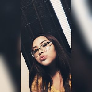 Meet your Posher, Ally